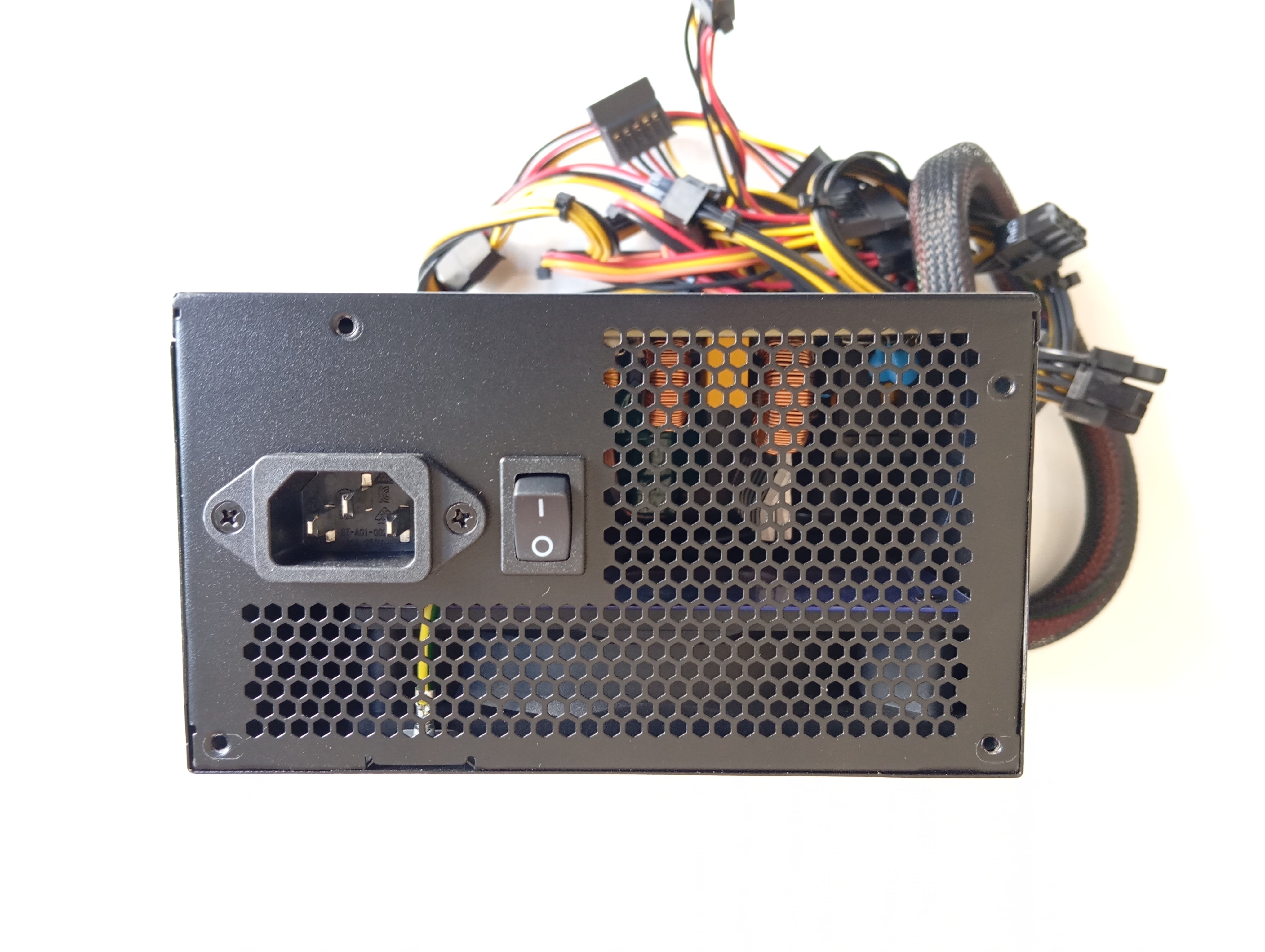 Refurbished Cooler Master Elite NEX 230V 600 watt Refurbished Cooler Master Elite NEX 230V 600 watt